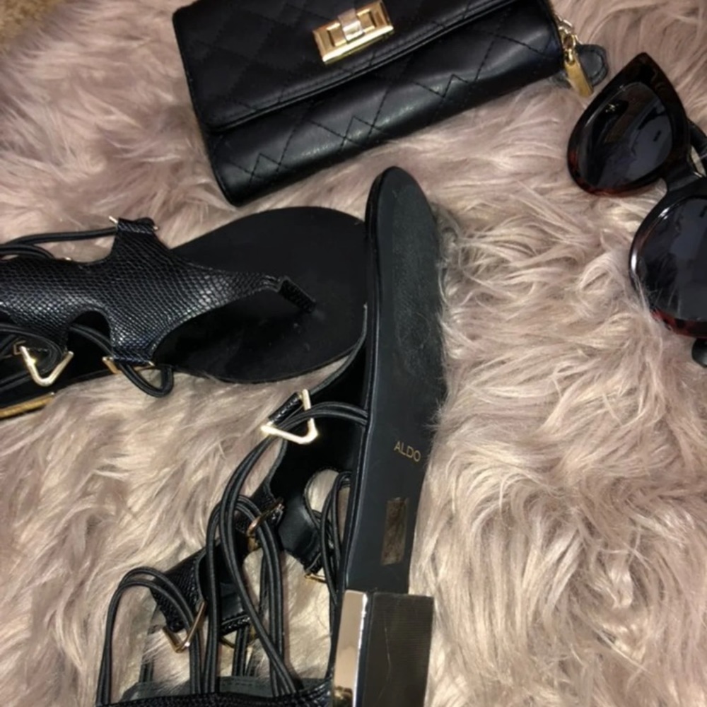 Black Aldo sandals size 7.5